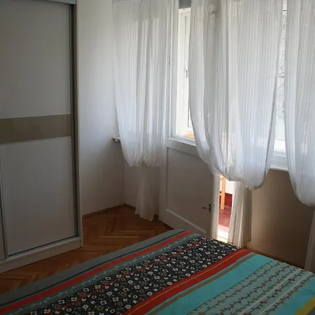 Nara Apartment Split Room photo